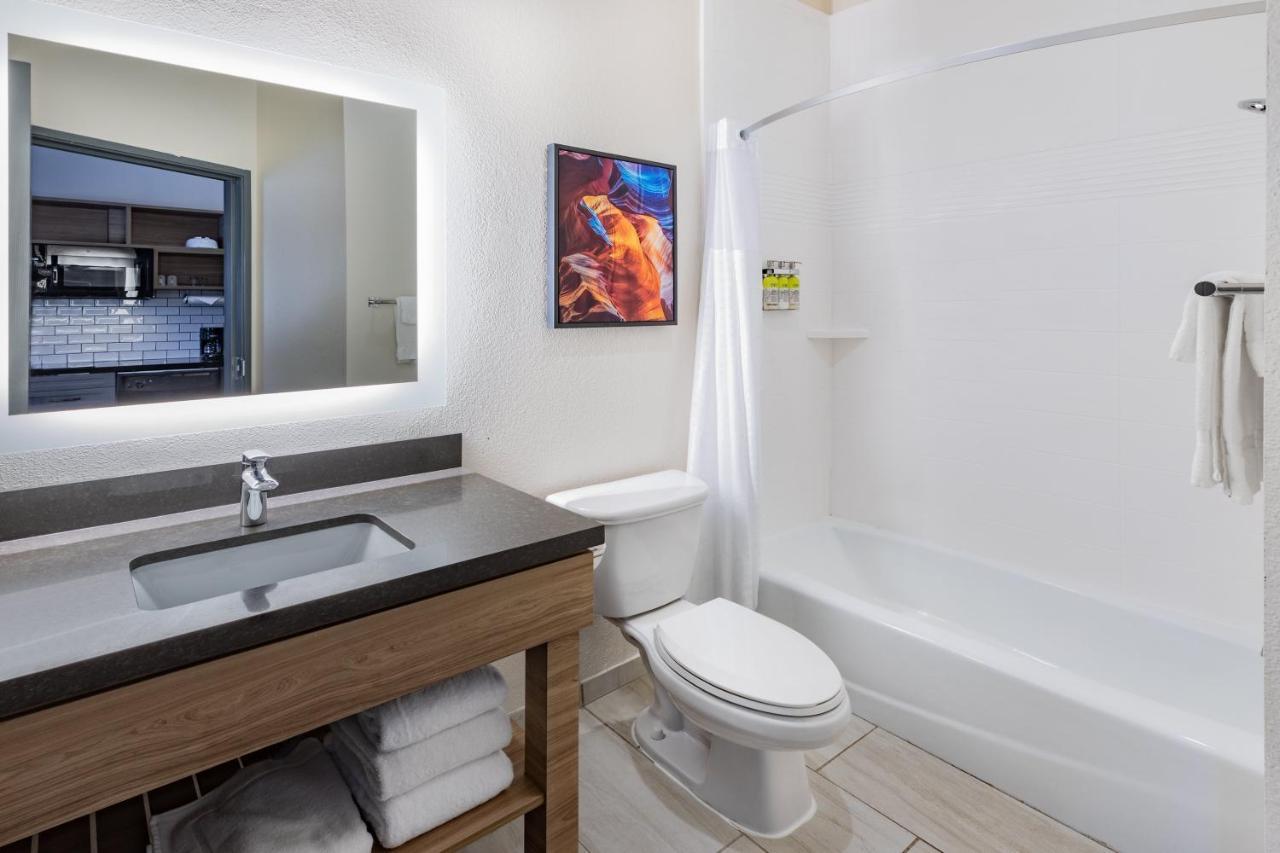 Candlewood By Ihg Hotel