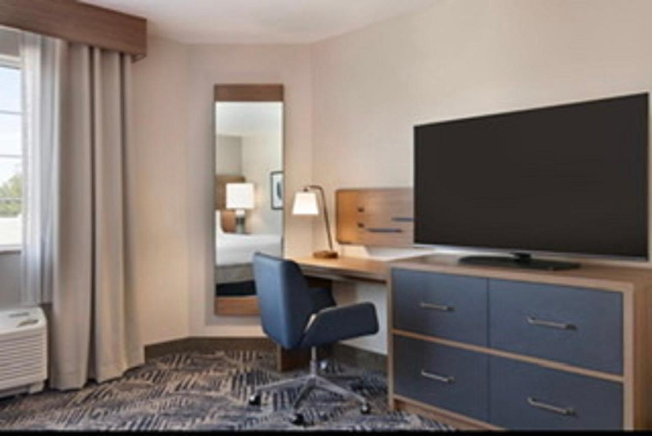 Candlewood By Ihg Mount Pleasant
