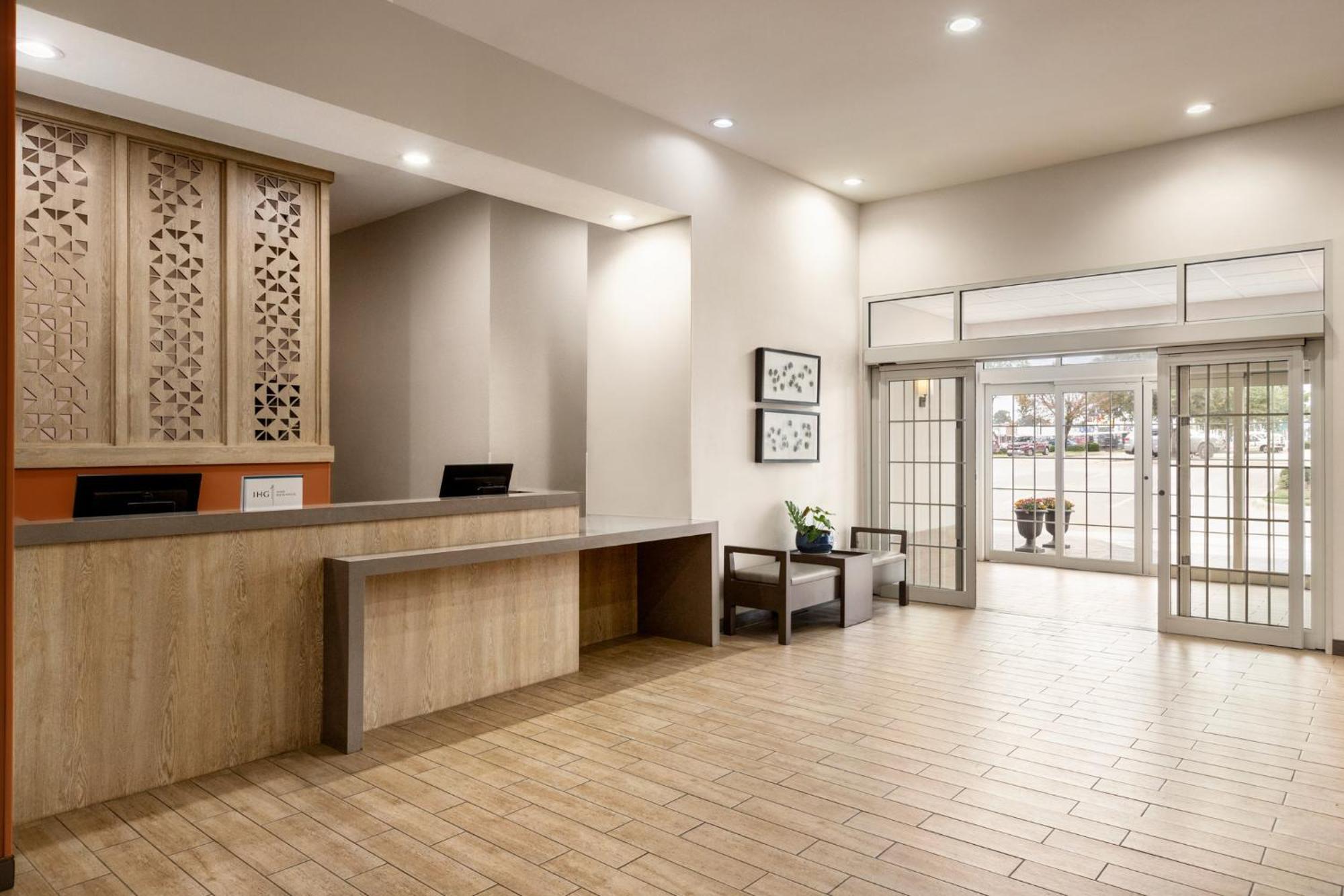 Candlewood By Ihg Mount Pleasant