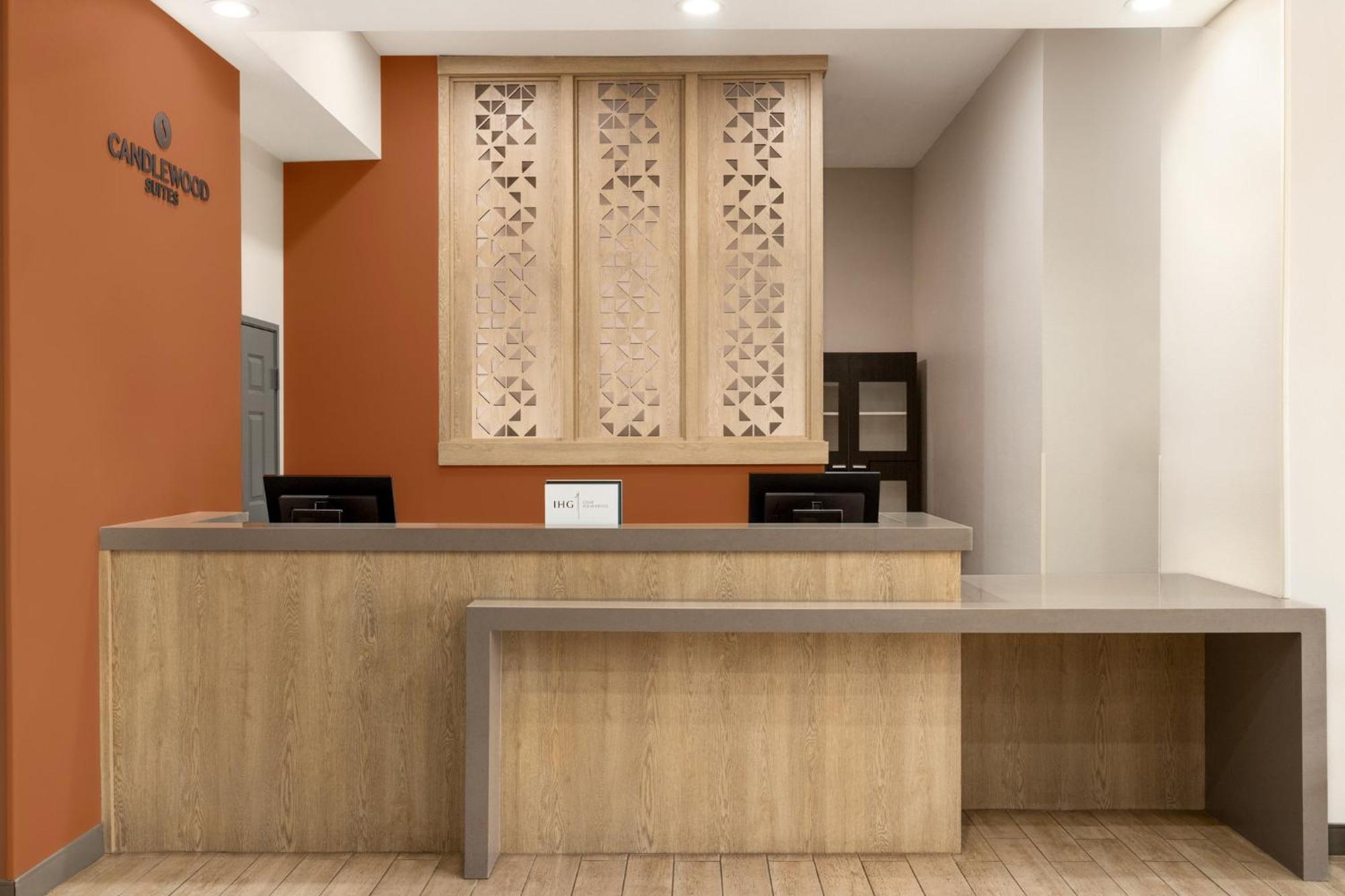 Candlewood By Ihg Hotel